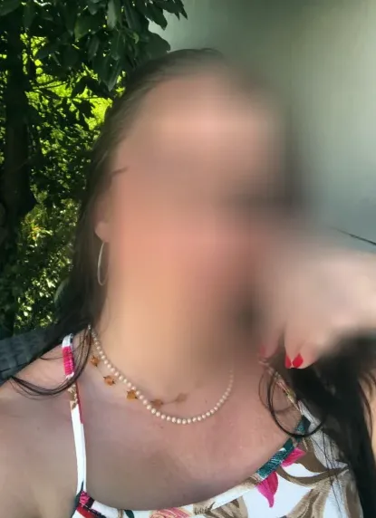 Andrea, 39