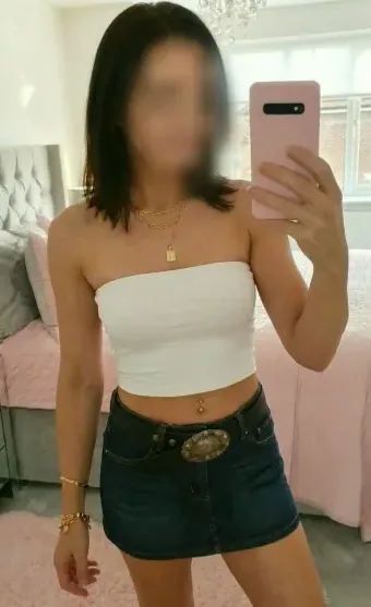 Annika, 24