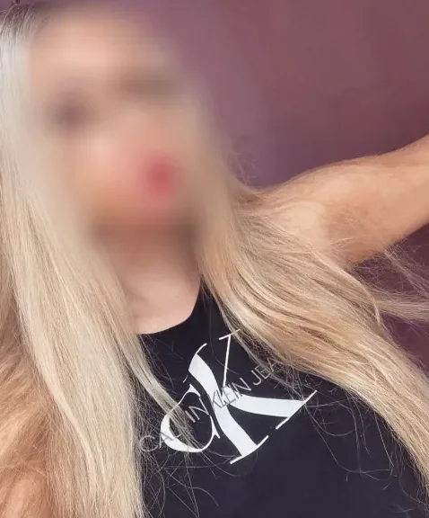 Antonia, 24