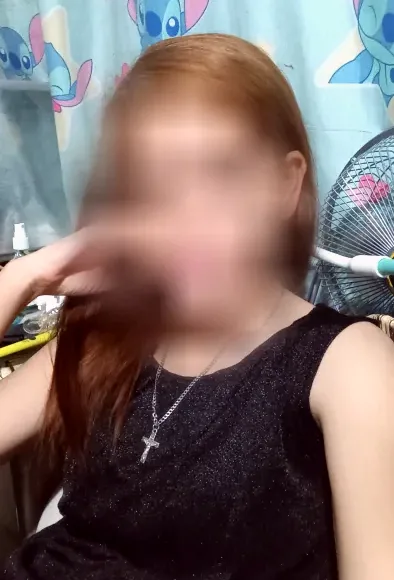 Chiara, 32