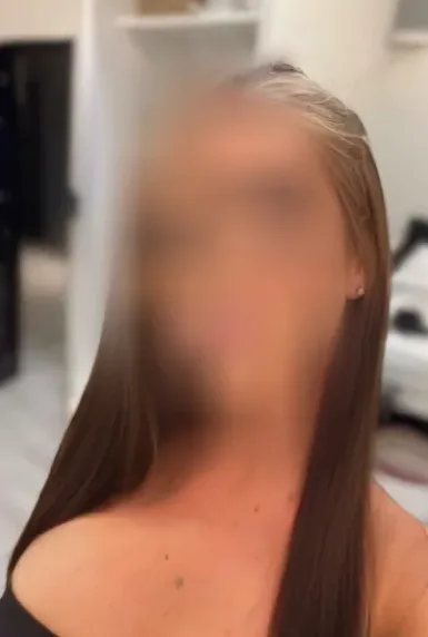 Diana, 28