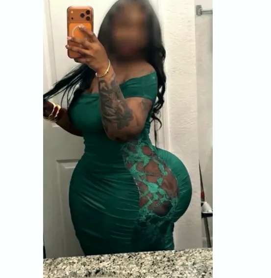 Emilia, 26