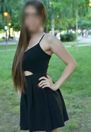 Greta, 27