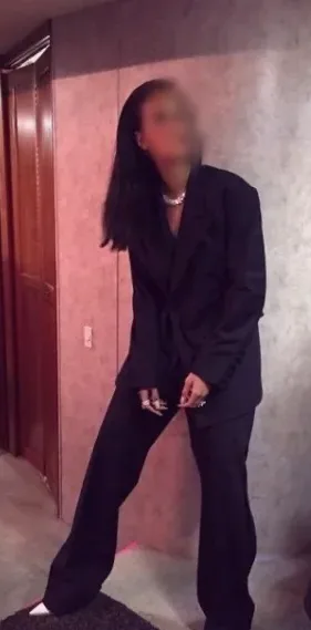Jacqueline, 23