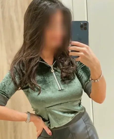 Klara, 28