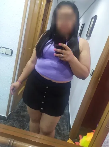 Lara, 34