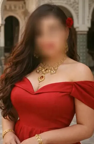 Luisa, 29