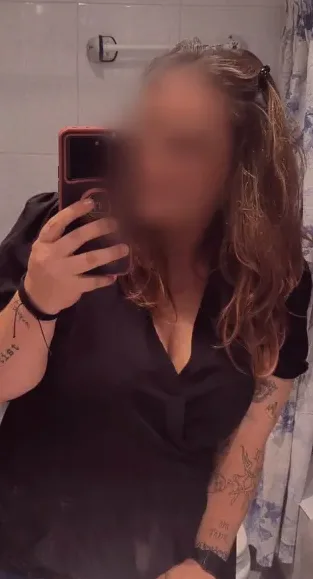 Luisa, 35