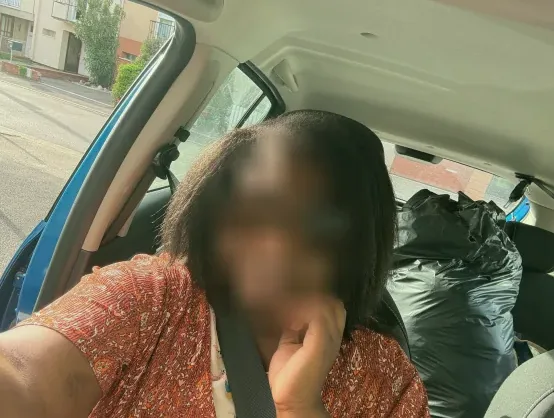 Nadine, 28