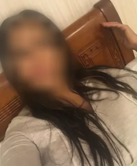 Nadine, 31
