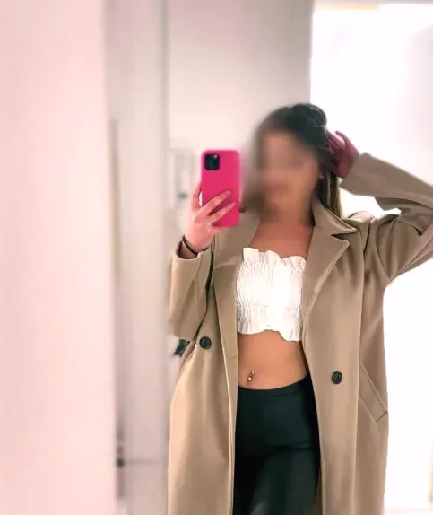Sabrina, 19