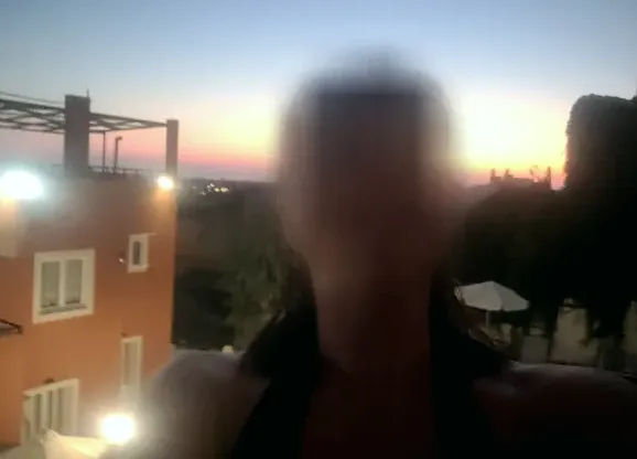 Sina, 38