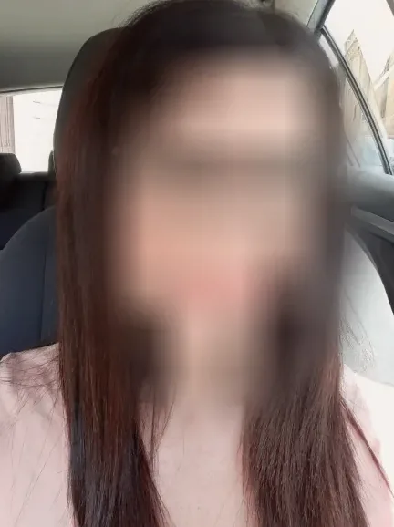 Sophie, 38