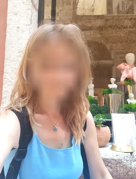 Sophie, 39