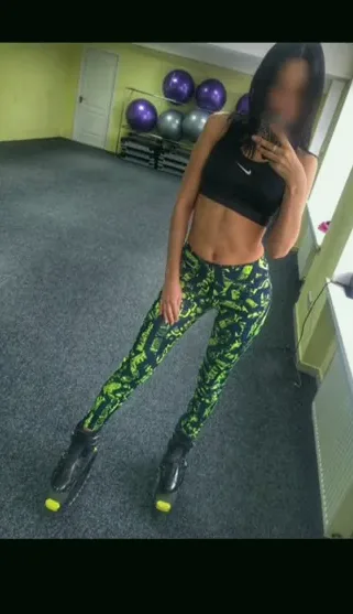 Sophie, 32