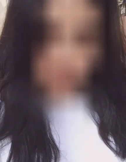 Vivien, 34